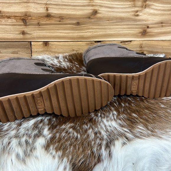 Ugg Boots - Picture 5 of 5